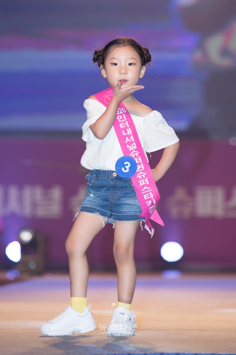 2020 인터내셔널 슈퍼 퀸 슈퍼스타 모델 콘테스트, 키즈 모델 3번 최지유 / 고득용기자 ⓒ뉴스타운