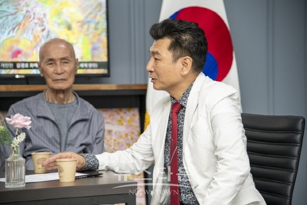 제34회 이승근 Art Story 앙데팡당 ‘안아주는 나무와 독립운동이야기'(김한정 기자)