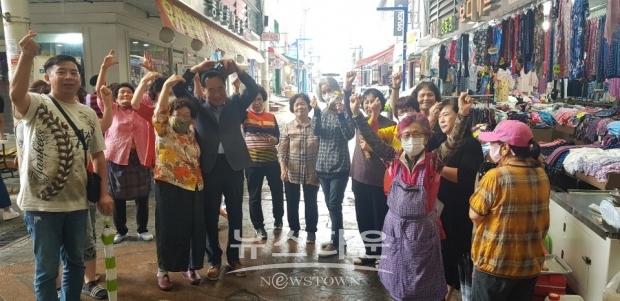 창원시는 블랙위크에 이어 골든 프라이 데이를 실시하면서 내수 경제 살리기에 나섰다(사진-창원시)