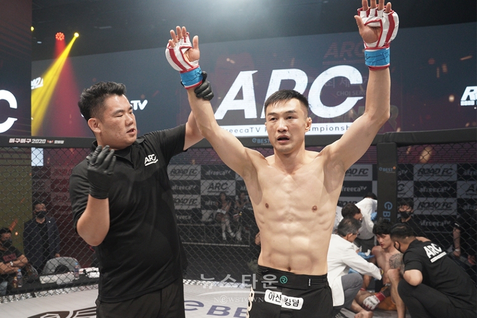 제 4경기 -61.5kg 밴텀급 황창환 VS 최 세르게이 / 고득용기자 ⓒ뉴스타운
