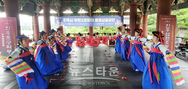 진주검무