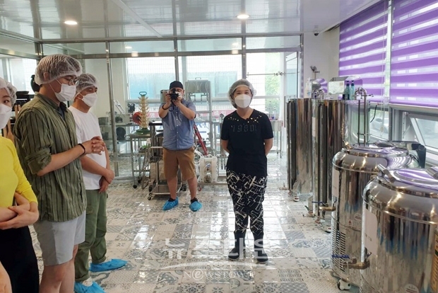 세종사이버대학교 바리스타·소믈리에학과가 최근 서울 개포동 막걸리 양조장에서 현장학습을 진행했다.