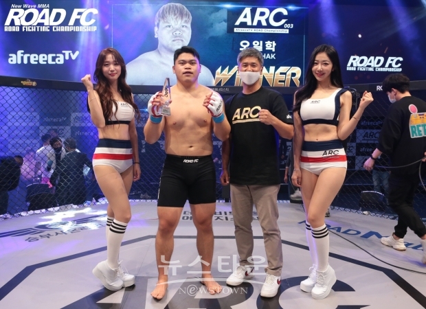‘10초 KO 신기록’ 세운 오일학 등 젊은 파이터들, ARC 003 온라인 흥행몰이 앞장서
