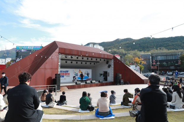 2020 수성못 뮤지컬 프린지 페스티벌 모습