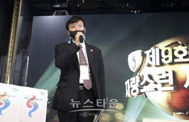 국제언론인클럽 2020년을 빛낸 글로벌 인물들 통합 시상식(김한정 기자)