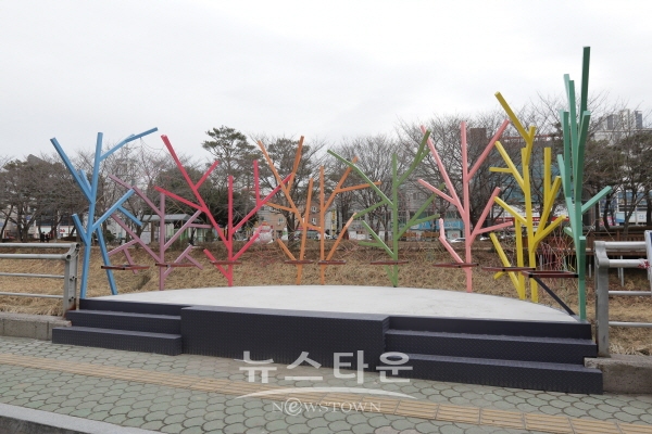 가좌천 아트데크