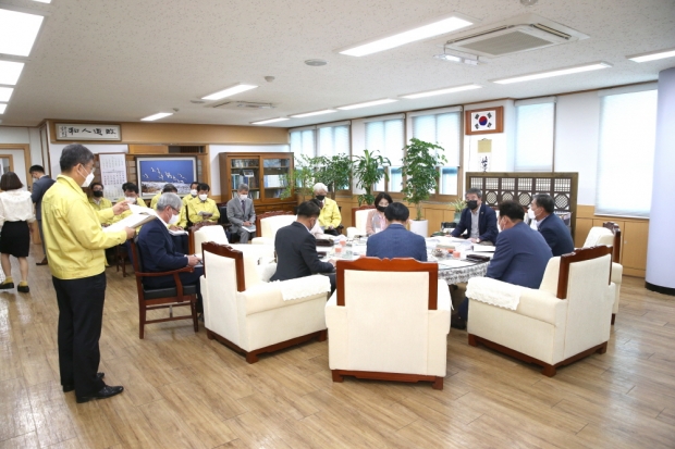 경주시의회 의장단 회의 장면 사진