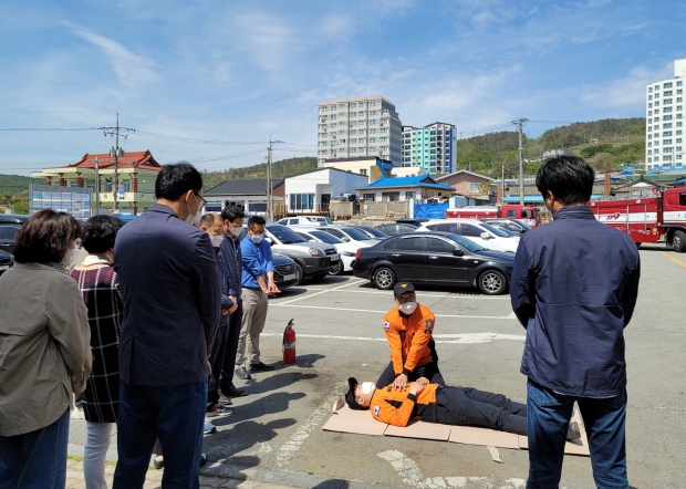 감포읍에서 합동소방훈련을 실시하는 모습
