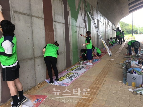 제8기 진주시 공공디자인 자율봉사단 활동 모습