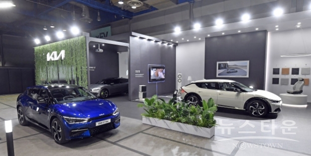 xEV 트렌드 코리아 2021에 전시된 기아 EV6(사진 : 기아차)