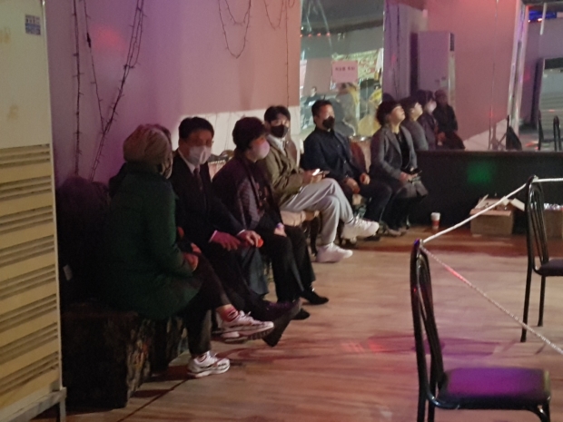 1진 참가석 도착 순차적으로 진행됐다.