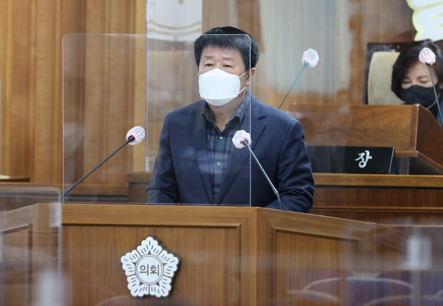 박형우 계양구청장이 구정연설을 하고 있다.