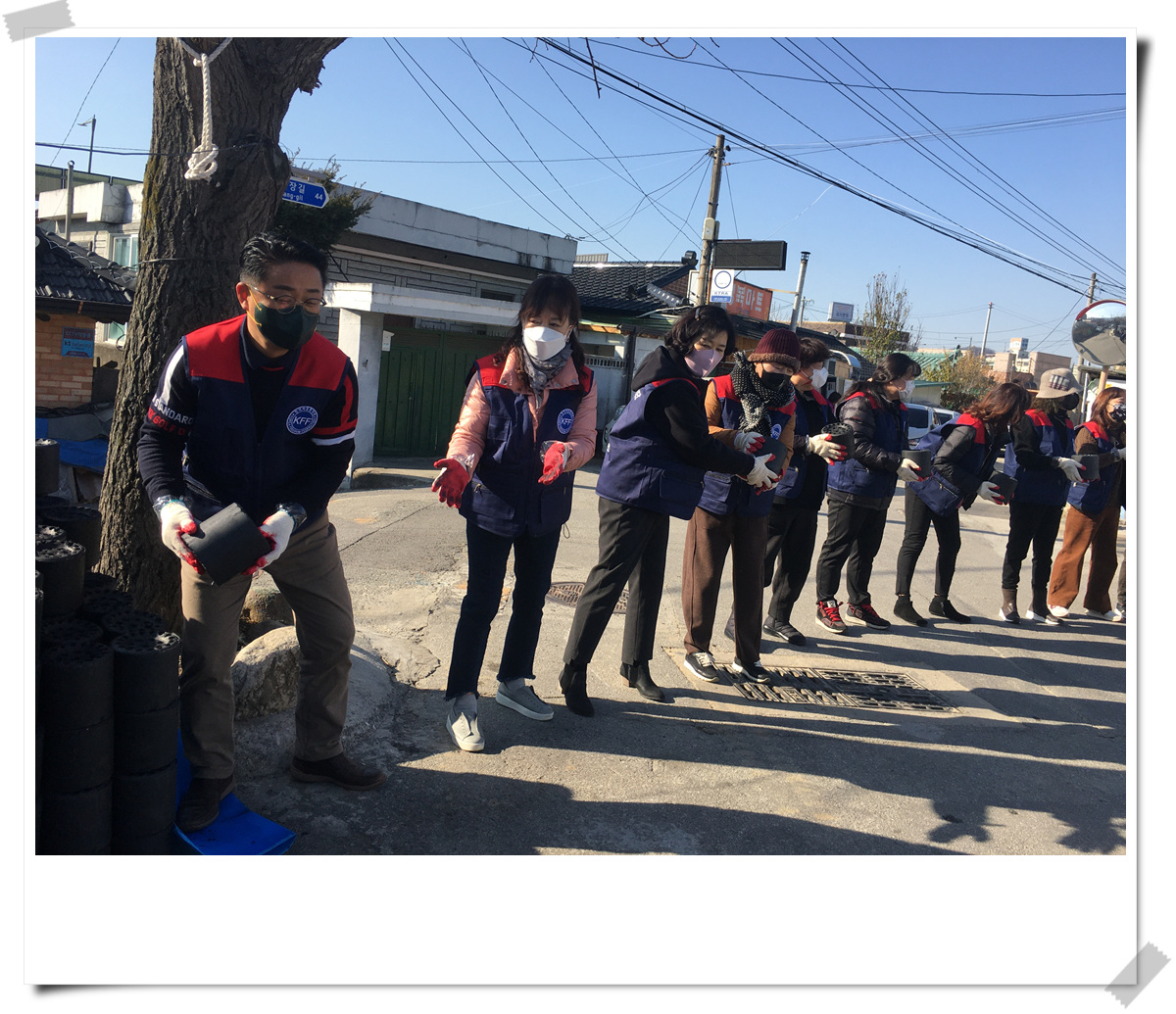 한국자유총연맹 원주시지회 여성회 취약계층 연탄 나눔 봉사