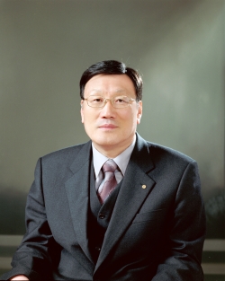 조금세 (전) 대통령자문 교육혁신위원, 부산교총회장 (현) 학교바로세우기 전국연합회장