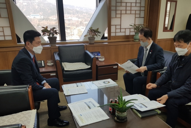 김사열 국가균형발전위원장과 면담 사진