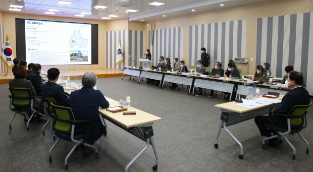 지난 1일 경주시청 대회의실에서 ‘단석산 중심 서경주 미래핵심 전략 구상 연구용역’ 착수보고회가 진행되고 있다
