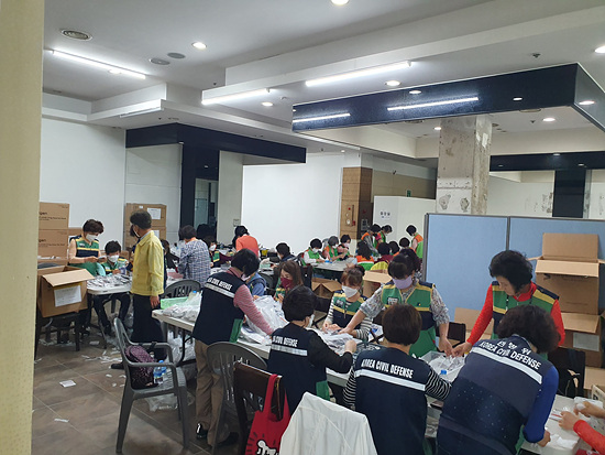 창원시는 신속검사 항원키트 16만6천개를 배부했다(사진=창원시)