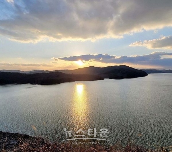 양마산물빛길에서 바라본 진양호 노을
