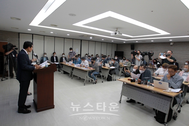 박경귀 아산시장 당선인 인수위원회 구성 현황 및 향후 운영방향 기자회견