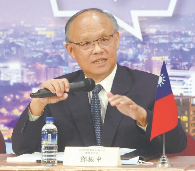 대만은 최첨단 반도체 생산으로 세계 시장을 주름잡고 있으며, 통계에 따르면 지난해 수출액은 1180억 달러였다. 덩전중 대표(위 사진)는 대만 수출 중 중국용은 40%인데 이 비율을 낮추겠다고 말했다. /사진 : 대만 공상시보 뉴스 영상 캡처