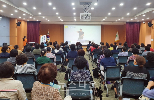 청양군 노인생활지원사 ‘찾아가는 소방안전교육’