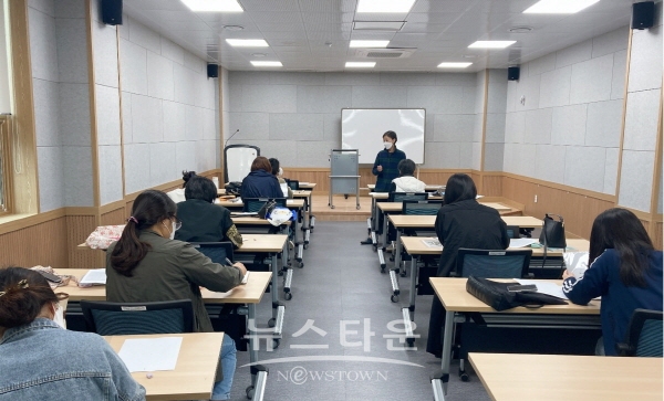 상반기 문화교실(펜드로잉) 진행 모습