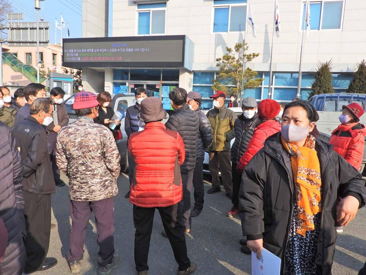 2021년 12월 23일 귀래복지센터에서 개최하려던 환경영향평가서(초안) 주민설명회 사진