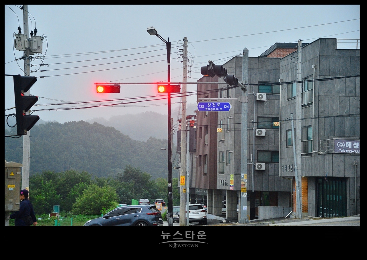 신호등이 10년이 넘도록 점멸등으로만 역할