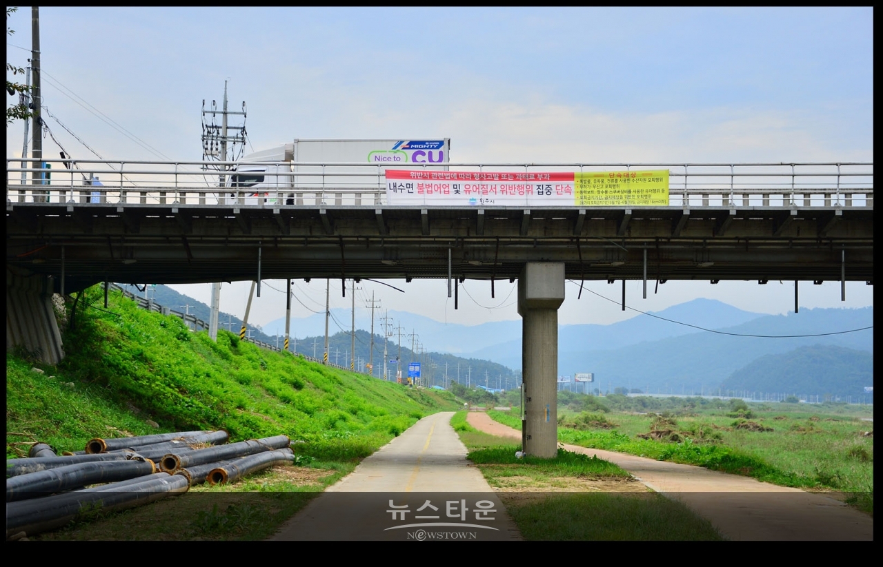 문막교에 게시한 원주시홍보현수막