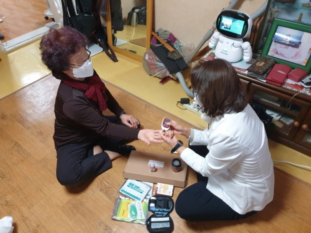 한파 대응 비상 체제를 위한 TF팀이 맞춤형 방문 건강관리를 통해 건강 취약계층의 건강관리에 나섰다