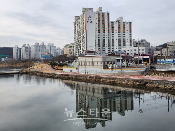 2022년에 설치된 칠암중계펌프장 악취저감시설