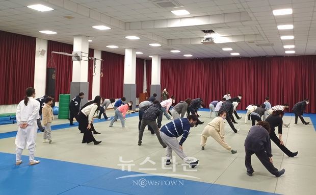 충주시민택견학교
