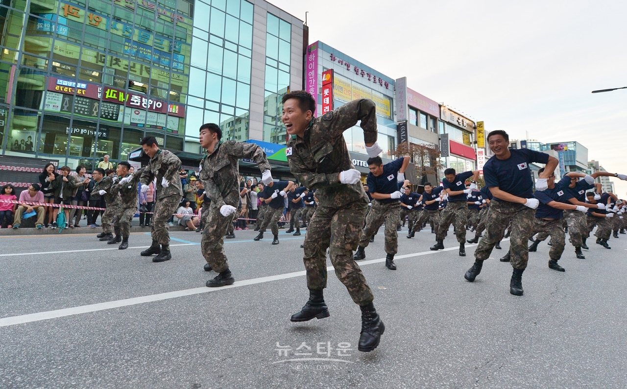 원주댄싱카니발 거리공연
