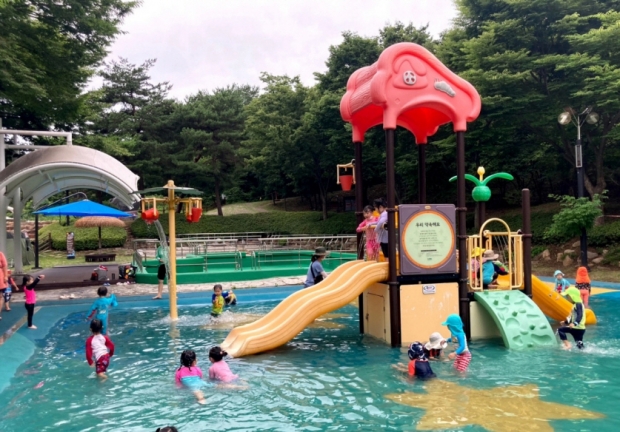 도음산 산림문화수련장 물놀이장.