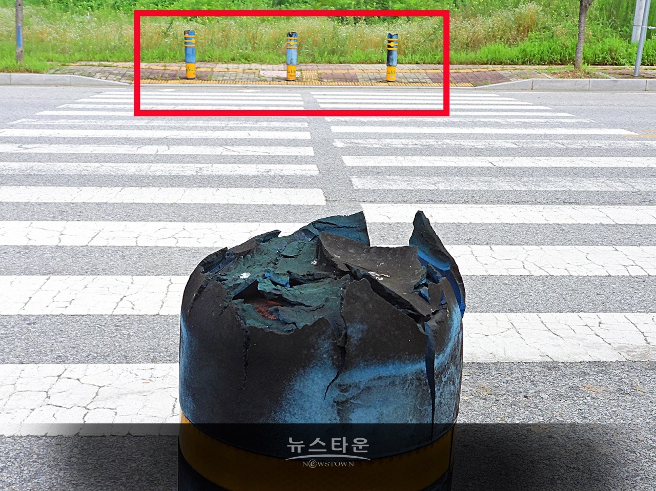 인도 차량진입 방지시설(봉) 걸레가 따로 없네
