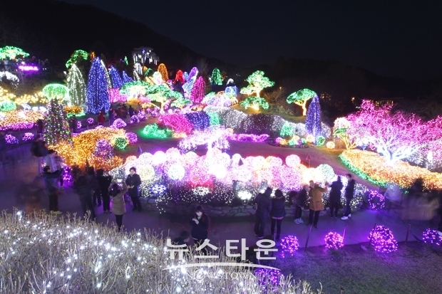 아침고요수목원 ‘오색별빛정원전’