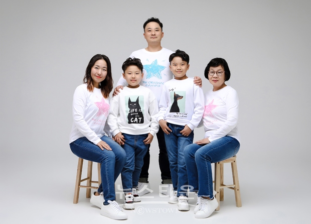 故 문미선(사진/좌측) 가족사진