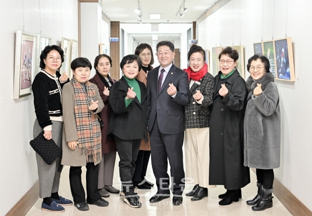 그림과 사람들 미술작품 전시회