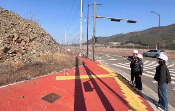 검단산업단지 산업시설용지 사면 점검