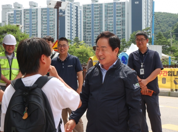 장승초 방문한 주광덕 남양주시장