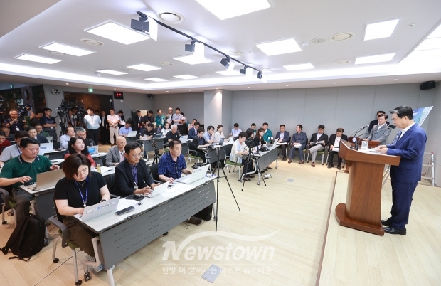 김태흠 충남도지사 가로림만 국가해양생태공원 조성 사업 기자회견