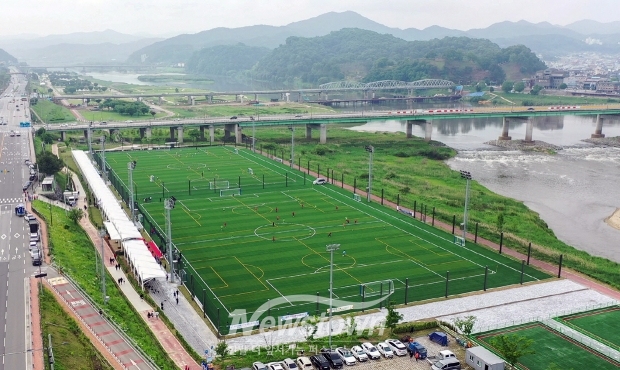 쌍신종합체육공원 축구장