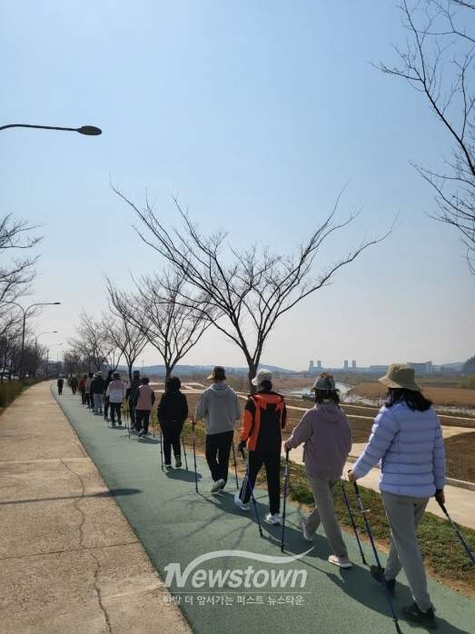 어르신 신체·정신적 건강 증진 위한 ‘걷기 프로그램’ 운영/파주보건소
