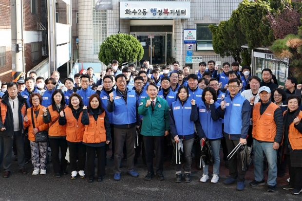 지난 4월 15일 관내 골목 환경정비 봉사활동