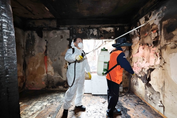 지난 4월 3일 송림동 화재현장 청소 봉사