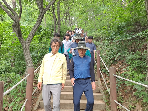 유정복 인천시장, 금한승 환경부차관 등 현장 대응 상황 점검하는 모습