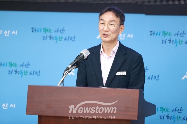 방효찬 도시개발국장이 8월 26일 정례브리핑에서 “아산시 인구는 최근 1년간 약 8,300명이 증가해 39만8천여 명(2025년 7월 기준)에 달한다”며 “내년이면 40만을 넘어설 것으로 전망된다. 기업 유치, 주거환경 개선, 스마트도시 기반 확충으로 50만 자족도시 실현에 속도를 내겠다”고 밝혔다.