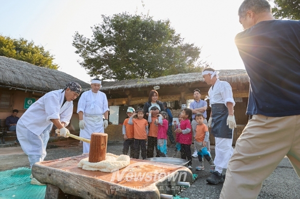 외암민속마을 짚풀문화제