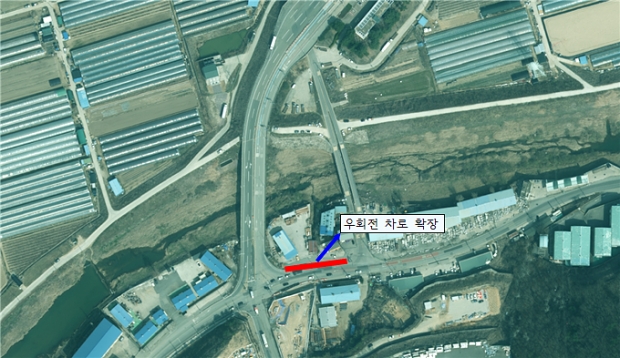 상동IC 우회전차로 확장 현장/사진 김해시