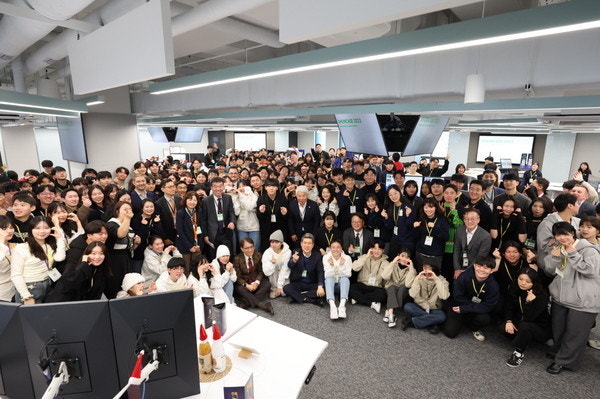 2023년 애플 디벨로퍼 아카데미 수료식 사진